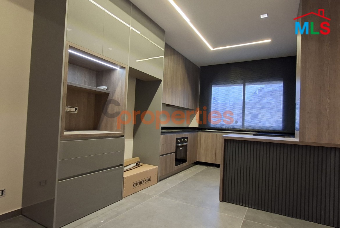 Apartment For Rent at Achrafieh - CPBWW37