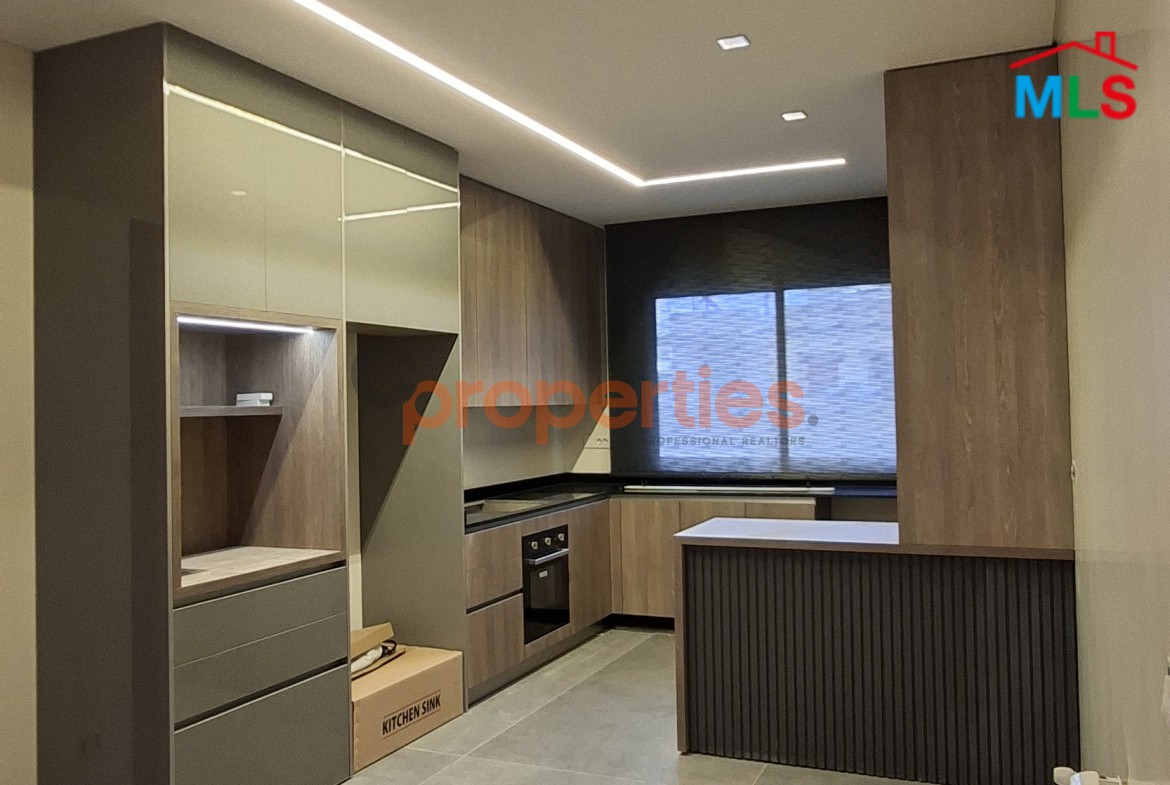 Apartment For Rent at Achrafieh - CPBWW37