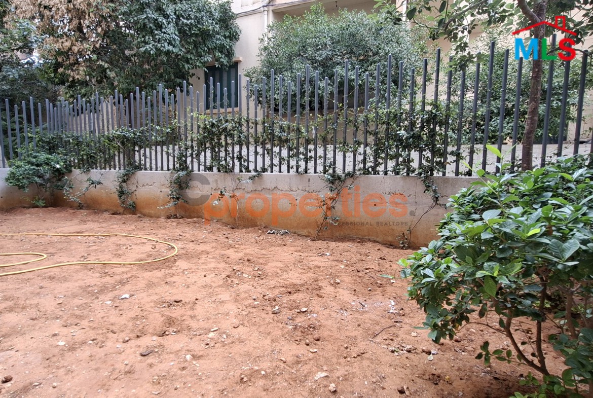 Apartment For Rent at Achrafieh - CPBWW37
