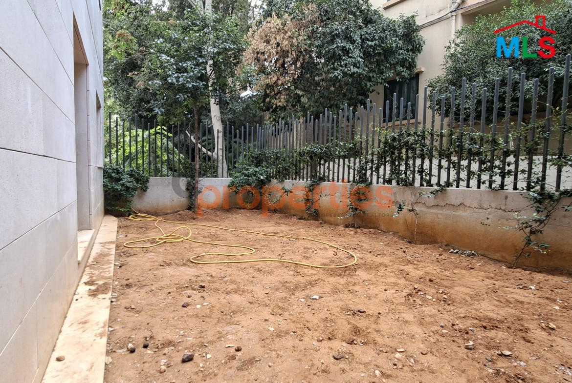 Apartment For Rent at Achrafieh - CPBWW37