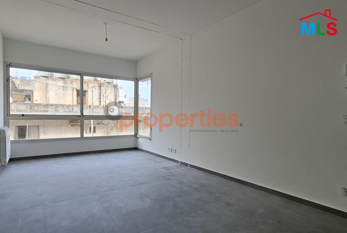 Apartment For Rent In Achrafieh شقة للإيجار في الأشرفية CPBWW35
