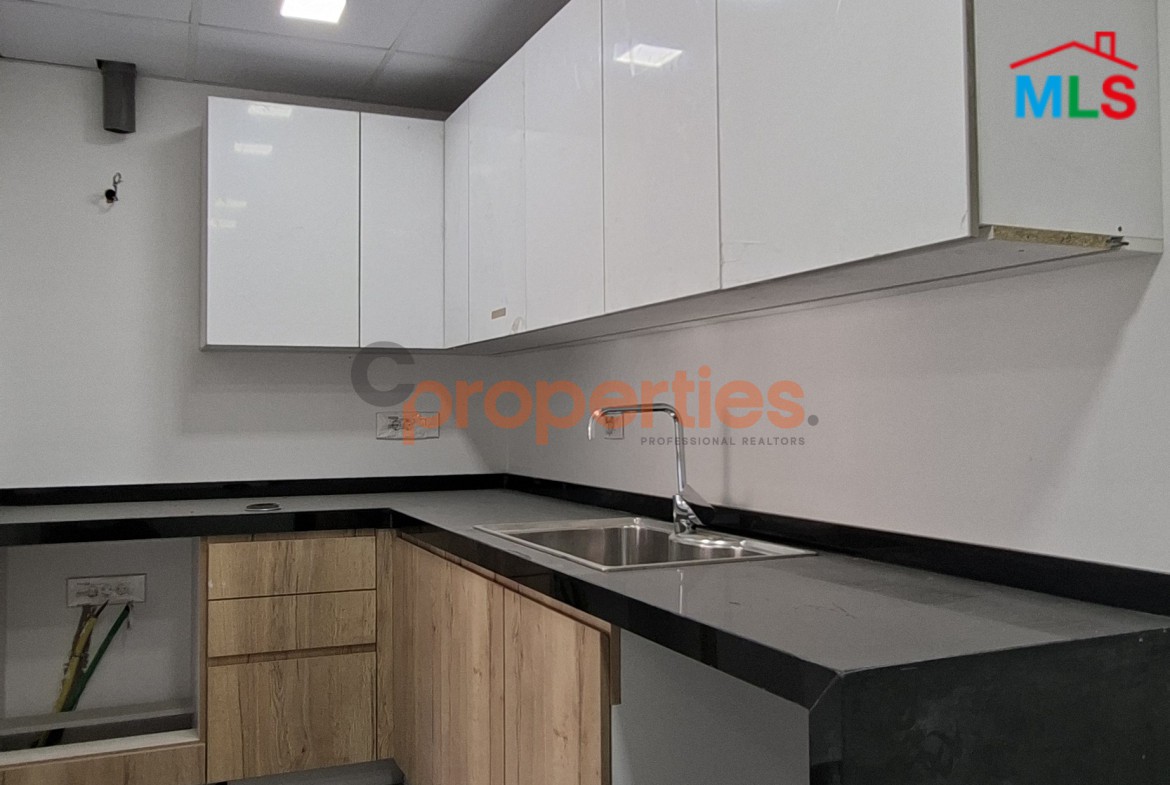 Apartment For Rent In Achrafieh شقة للإيجار في الأشرفية CPBWW35