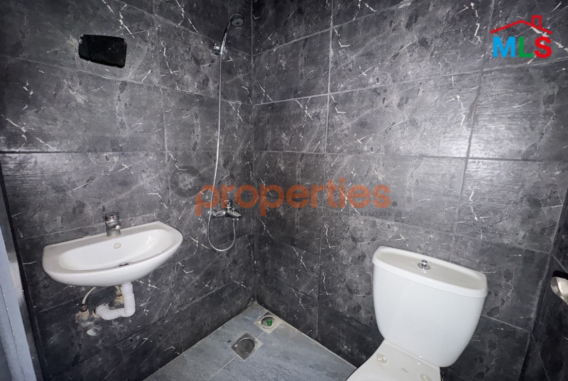 Shop For rent in Ain Aalak - CPMF17