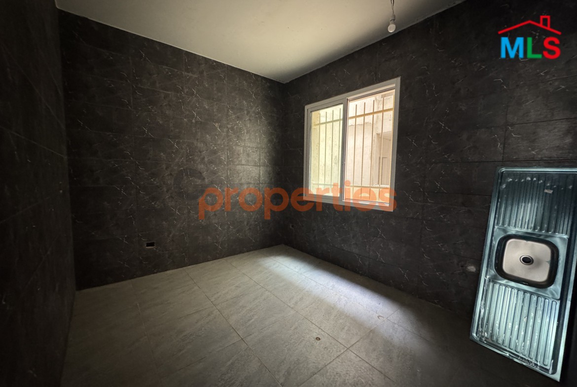 Shop For rent in Ain Aalak - CPMF17