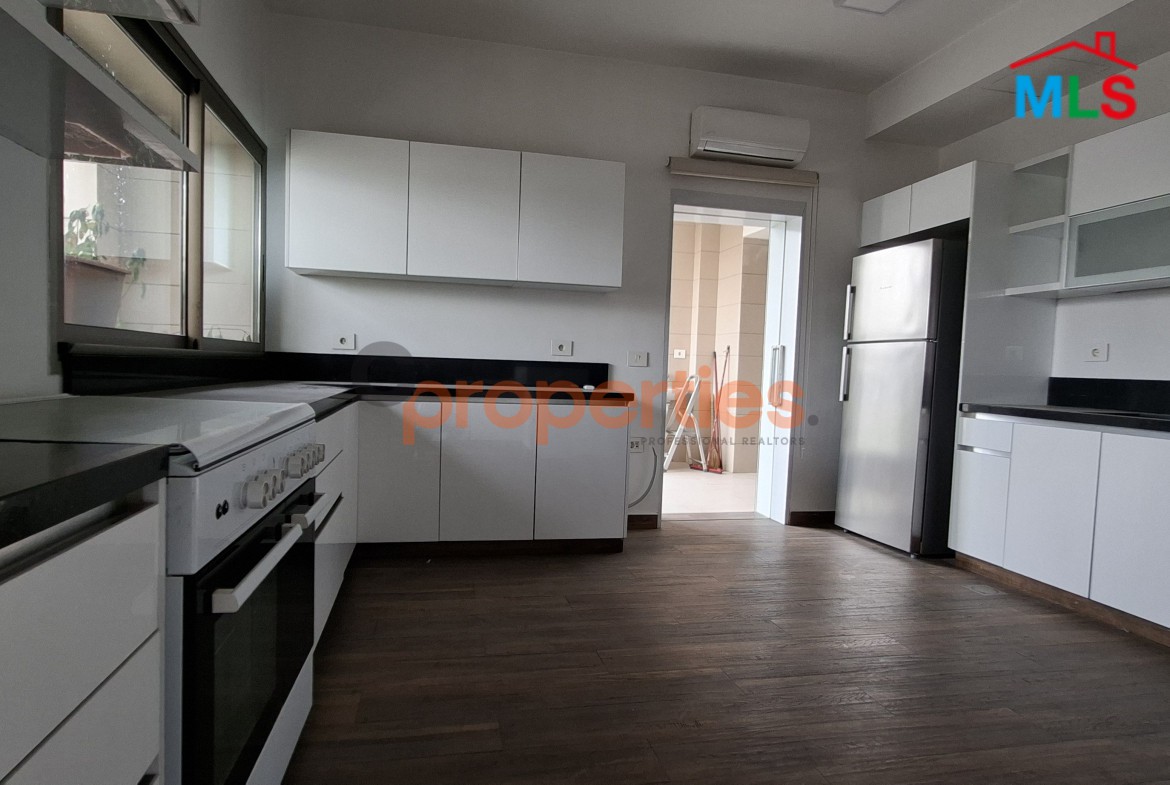 Apartment For Rent In Achrafieh شقة للإيجار في الأشرفية CPBWW25