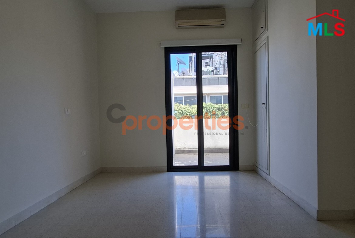 Apartment For Rent in Achrafieh - CPBWW24