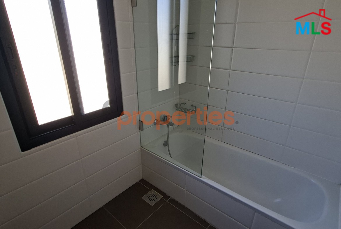 Apartment For Rent in Achrafieh - CPBWW24