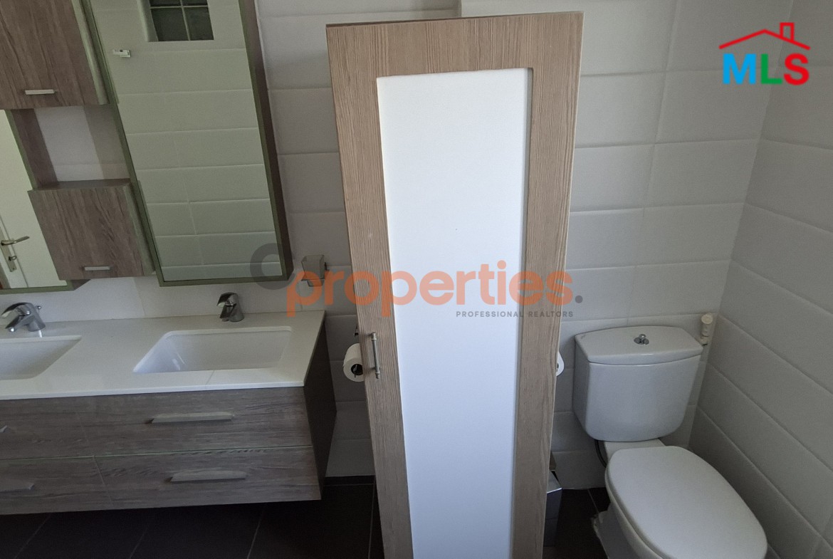 Apartment For Rent in Achrafieh - CPBWW24