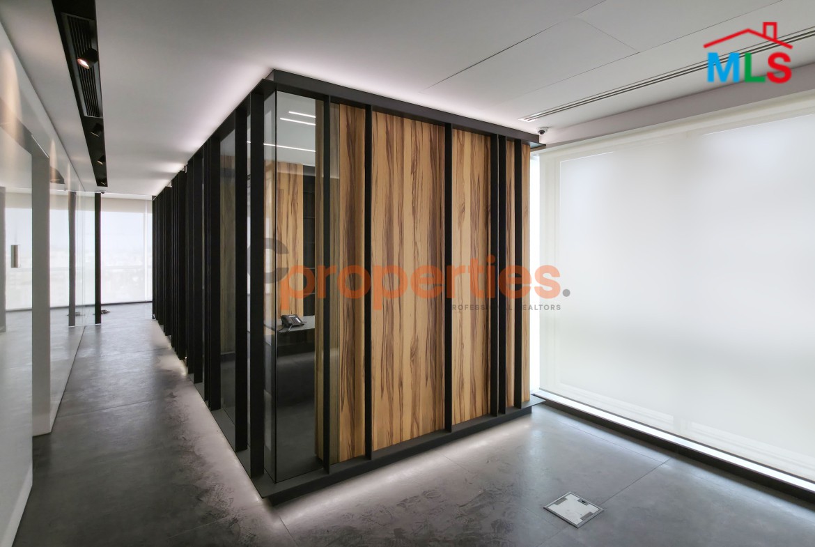 Super Deluxe Office for Rent in Horsh Tabet - CPGA13