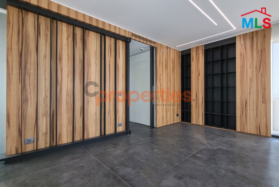 Super Deluxe Office for Rent in Horsh Tabet - CPGA13