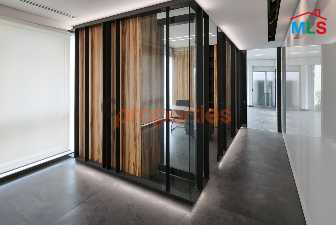 Super Deluxe Office for Rent in Horsh Tabet - CPGA13