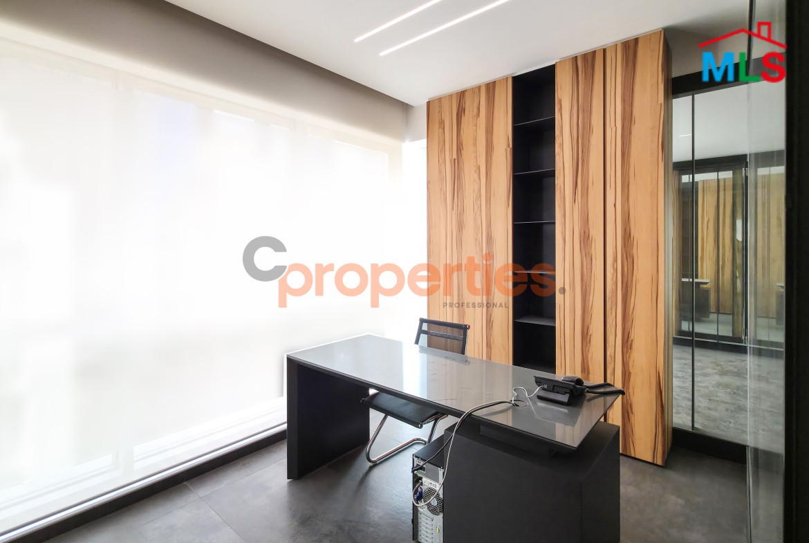 Super Deluxe Office for Rent in Horsh Tabet - CPGA13