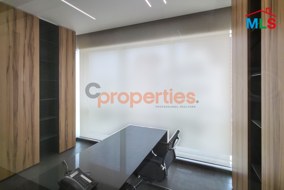 Super Deluxe Office for Rent in Horsh Tabet - CPGA13