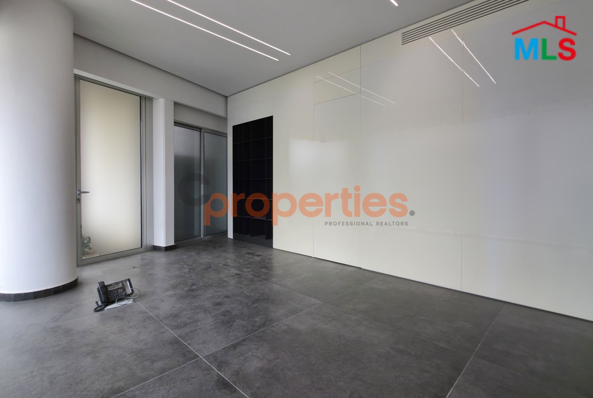 Super Deluxe Office for Rent in Horsh Tabet - CPGA13