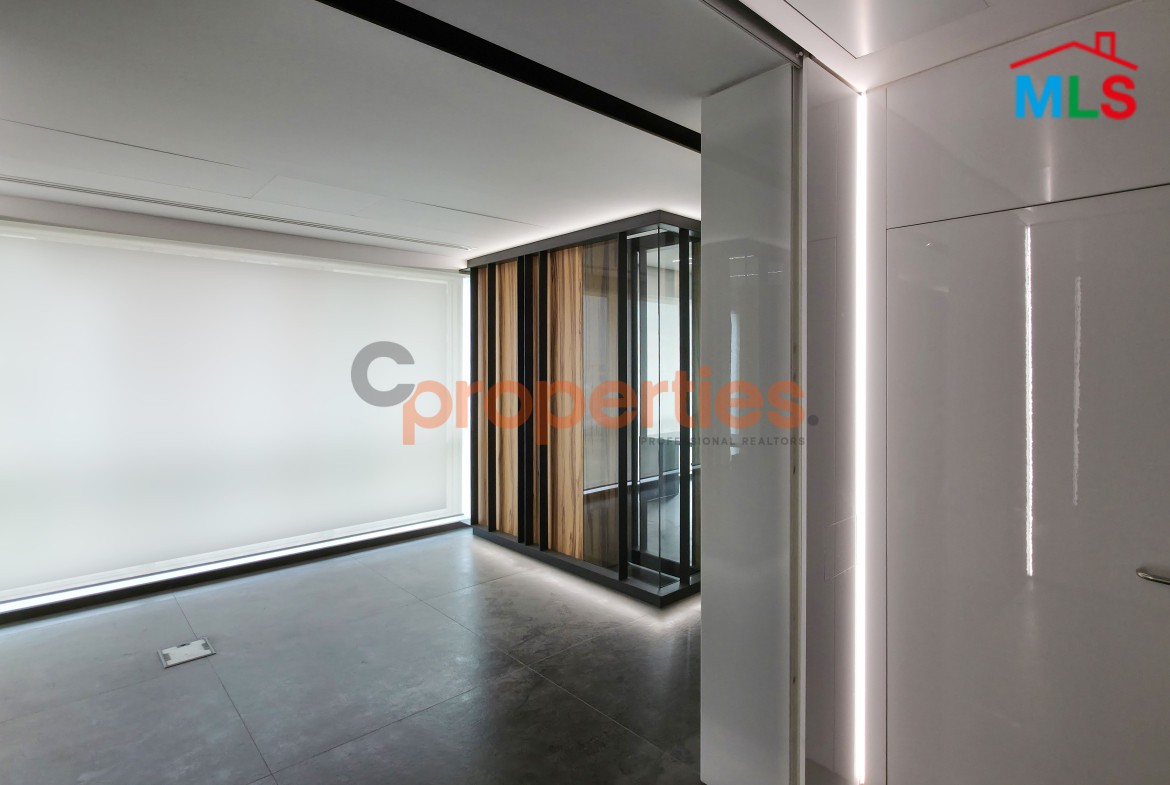 Super Deluxe Office for Rent in Horsh Tabet - CPGA13