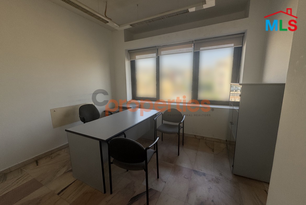 Office for rent in Mirna El Chalouhi - CPGA06