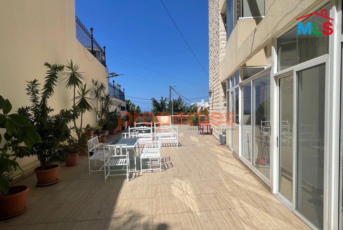 Apartment For Rent In Naccashe with Terrace - CPMC02