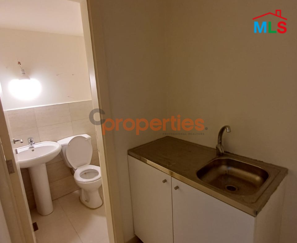 Office for rent in Kfarhbeb CPKMT45