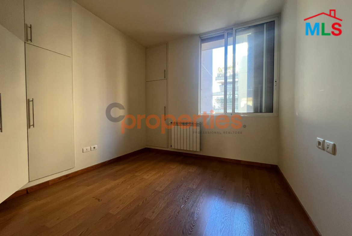 Apartment for rent in Achrafieh شقة للإيجار في الأشرفية - CPBMK47