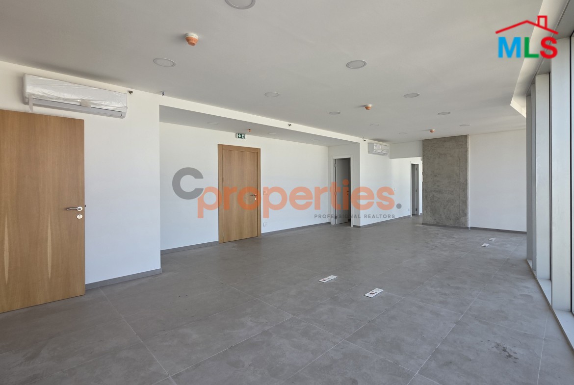 Prime Office for Rent - Luxurious Business Center In Horch Tabet - CPGA88