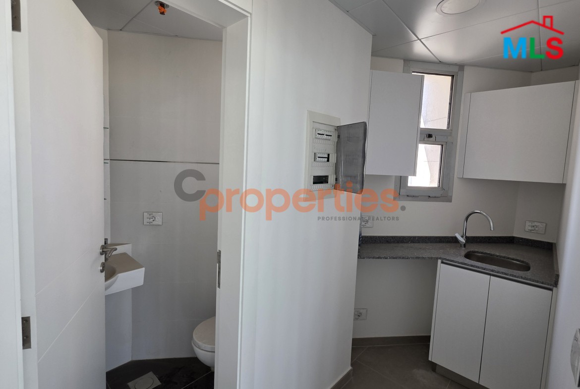 Prime Office for Rent - Luxurious Business Center In Horch Tabet - CPGA88