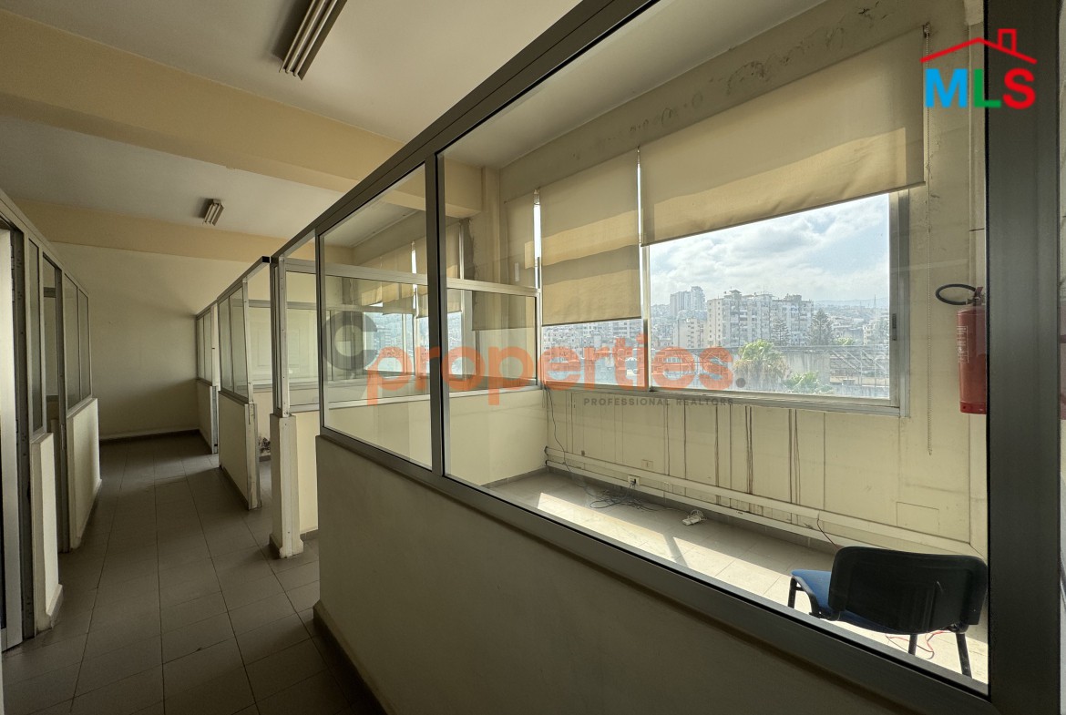 Warehouse + Offices for rent in Dekwaneh - CPGA60
