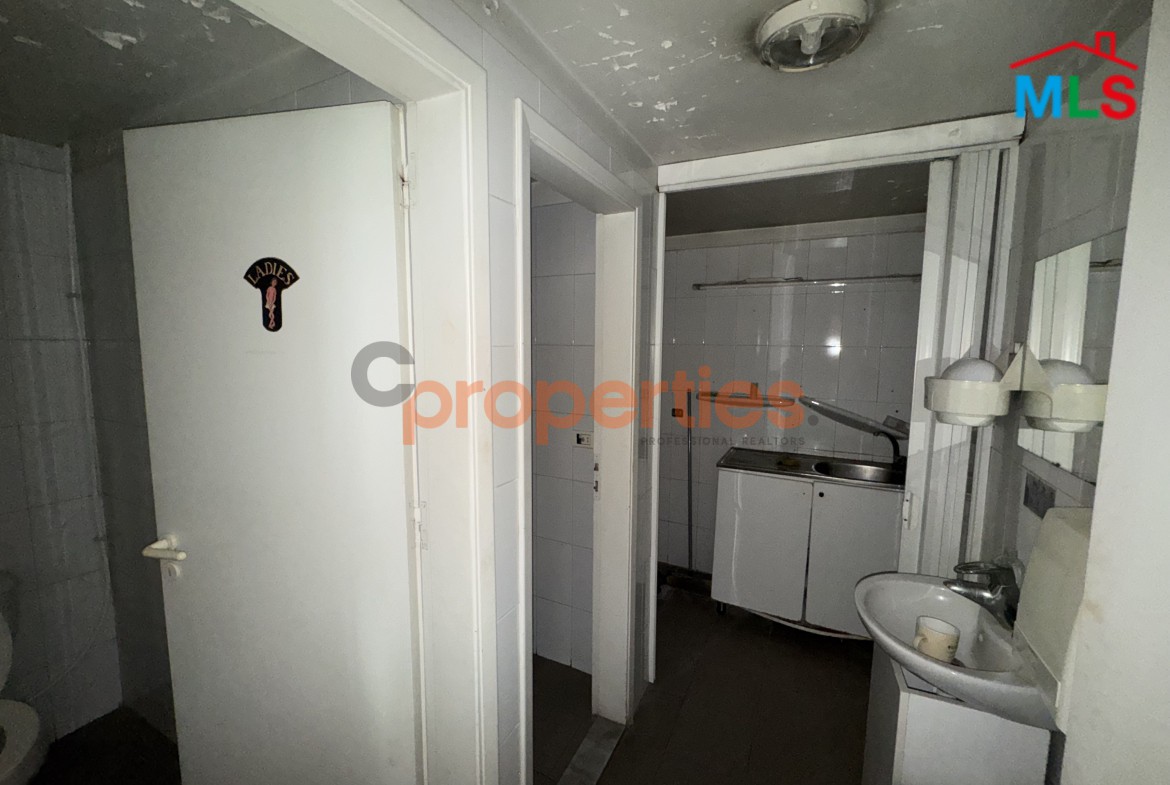 Warehouse + Offices for rent in Dekwaneh - CPGA60