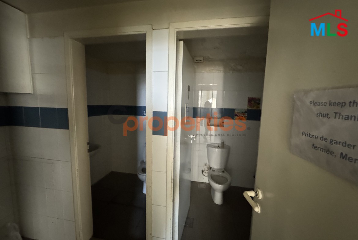 Warehouse + Offices for rent in Dekwaneh - CPGA60