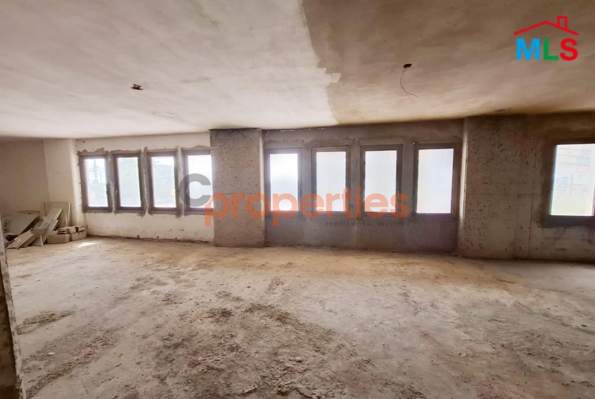 Showroom For Rent in Kaslik - ШµШ§Щ„Ш© Ш№Ш±Ш¶ Щ„Щ„ШҐЩЉШ¬Ш§Ш± ЩЃЩЉ Ш§Щ„ЩѓШіЩ„ЩЉЩѓ - CPKCC25