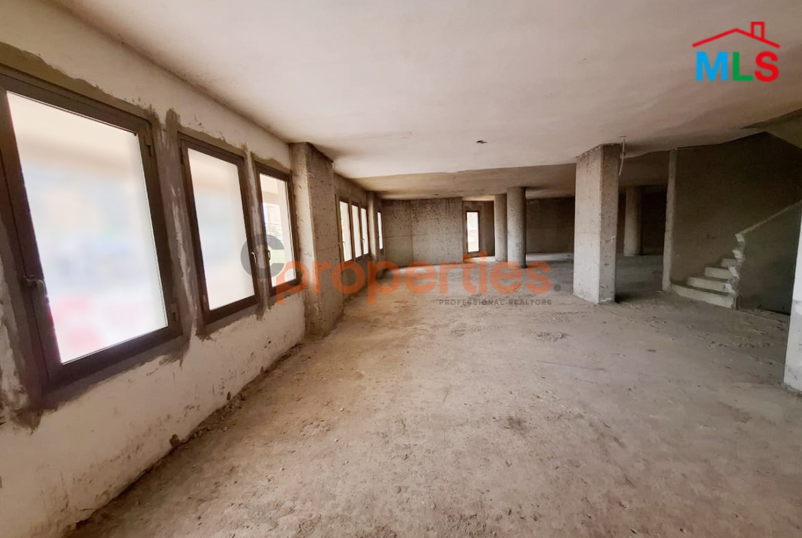 Showroom For Rent in Kaslik - ШµШ§Щ„Ш© Ш№Ш±Ш¶ Щ„Щ„ШҐЩЉШ¬Ш§Ш± ЩЃЩЉ Ш§Щ„ЩѓШіЩ„ЩЉЩѓ - CPKCC25