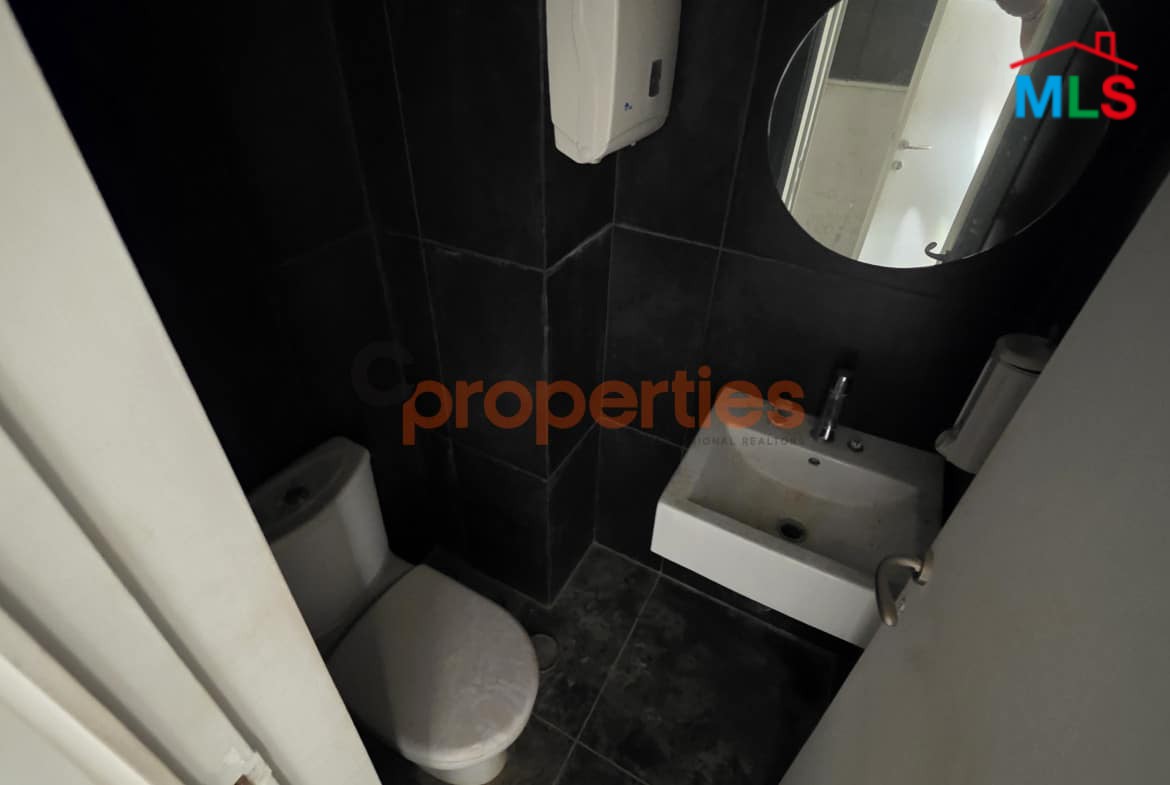 Showroom for rent in a prime location - Horsh Tabet - CPGA41
