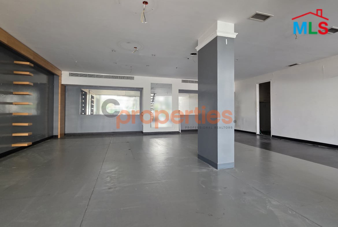 Office + Showroom for rent in a prime location - Horsh Tabet - CPGA40
