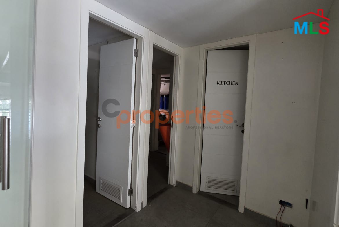 Office + Showroom for rent in a prime location - Horsh Tabet - CPGA40