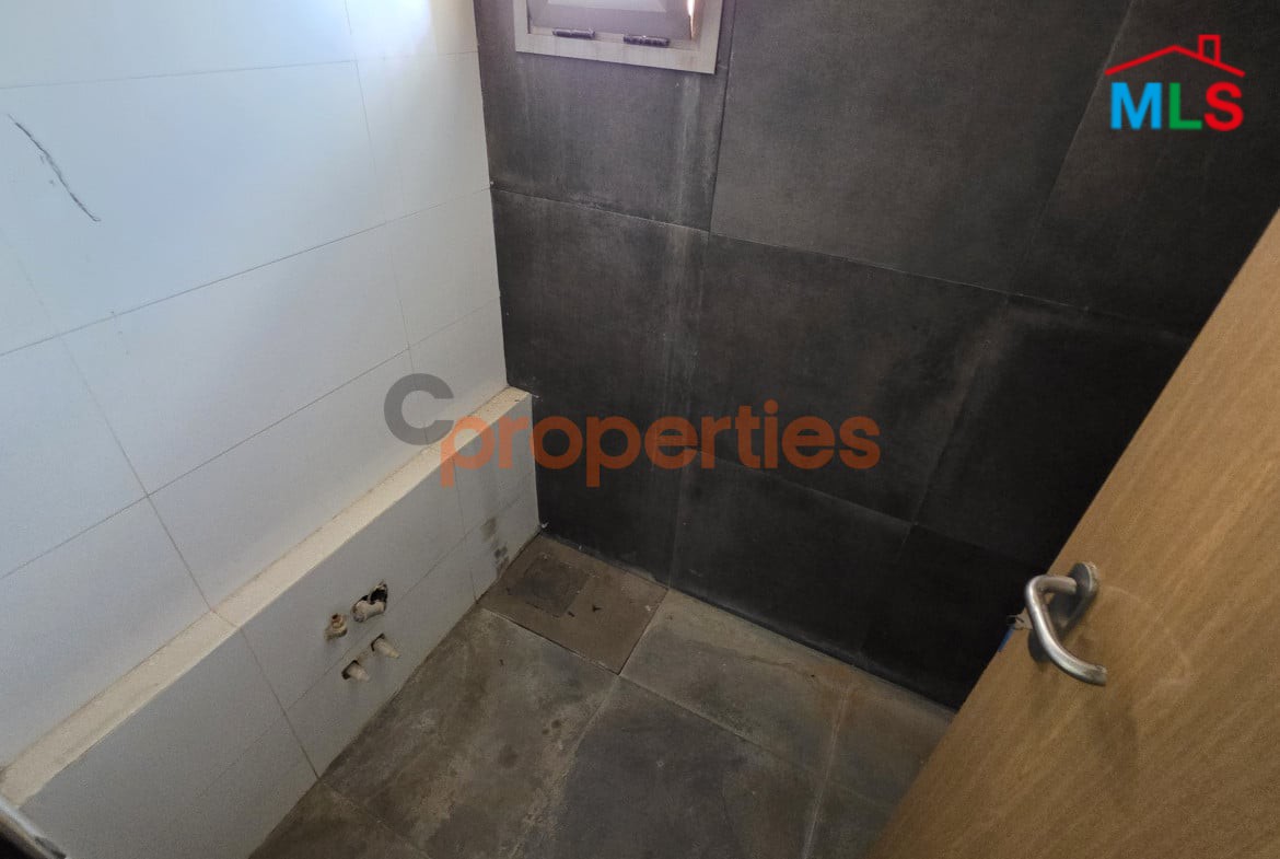 Office for Rent in Prime Location - Sin El Fil - Main Road - CPGA39