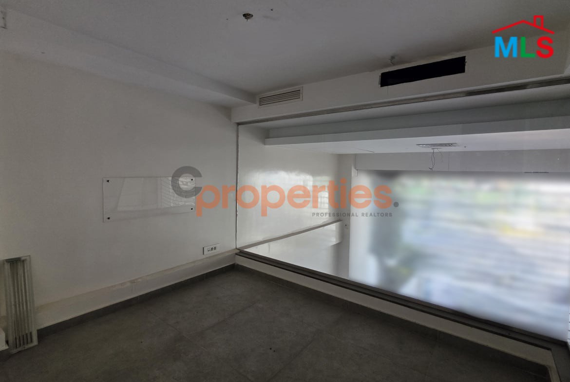 Office + Showroom for rent in a prime location - Horsh Tabet - CPGA34