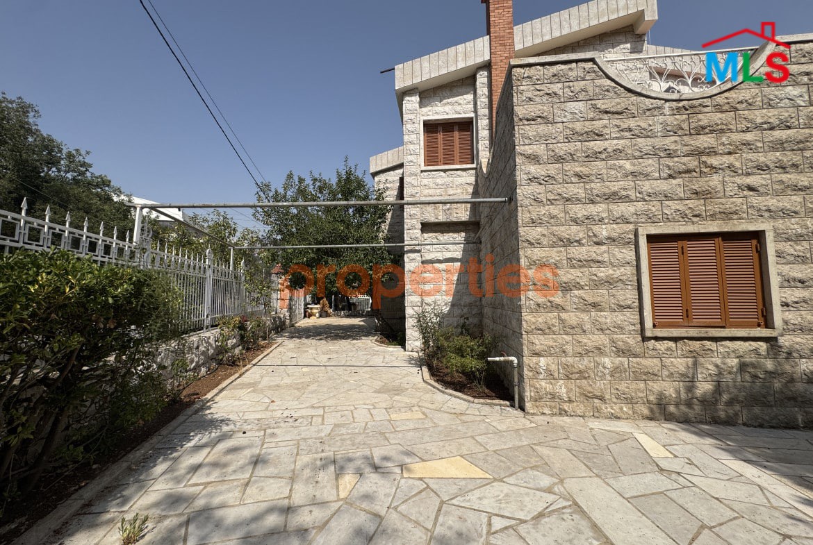 Villa for Rent in Ajaltoun - CPKMF57