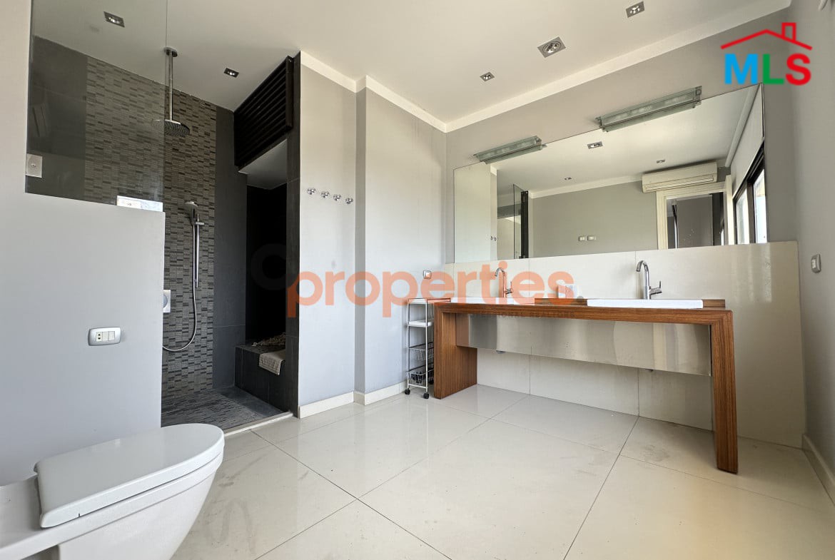 Apartment For Rent in Mar Mkhayel with TERRACE CPES173