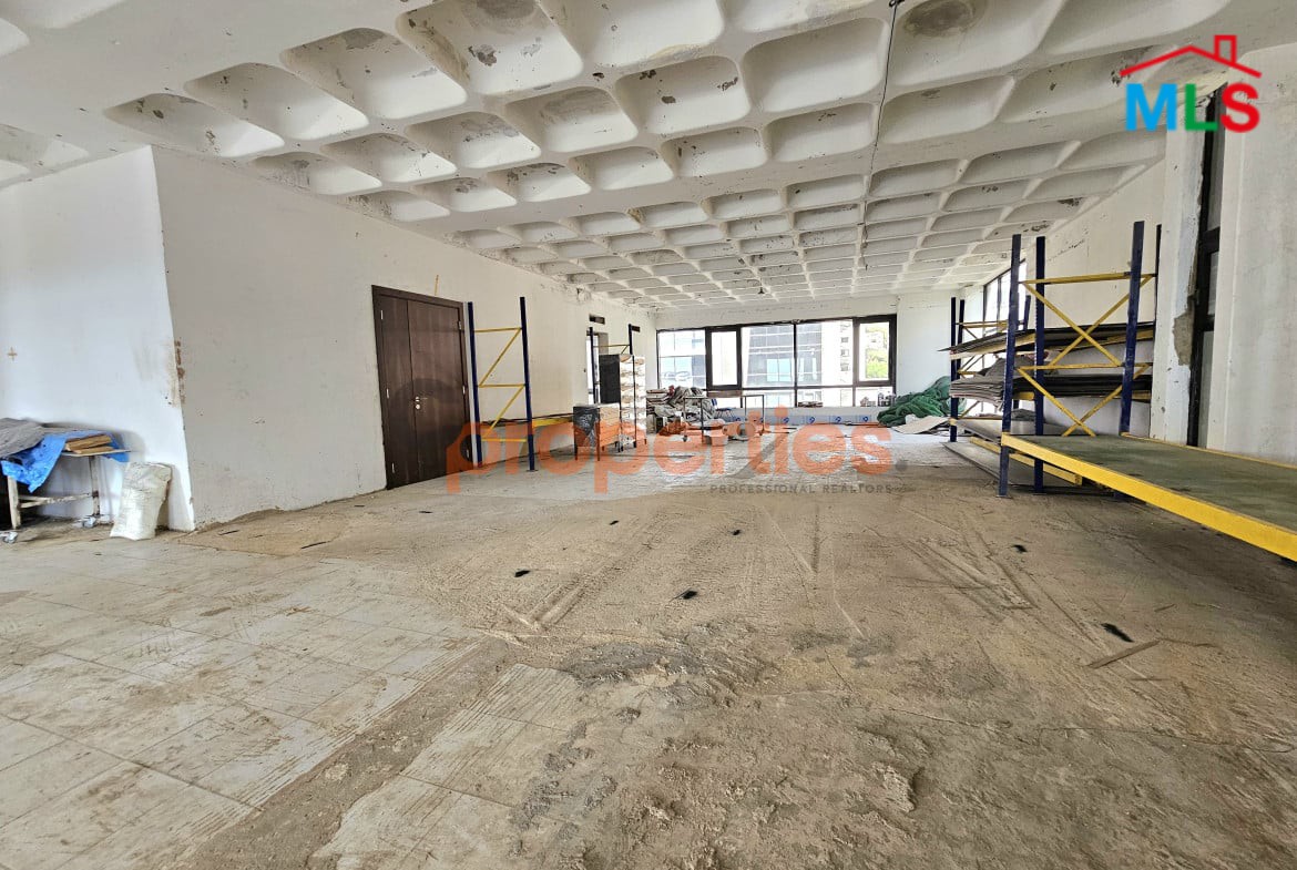 Office For Rent In Dbayeh - CPRD110