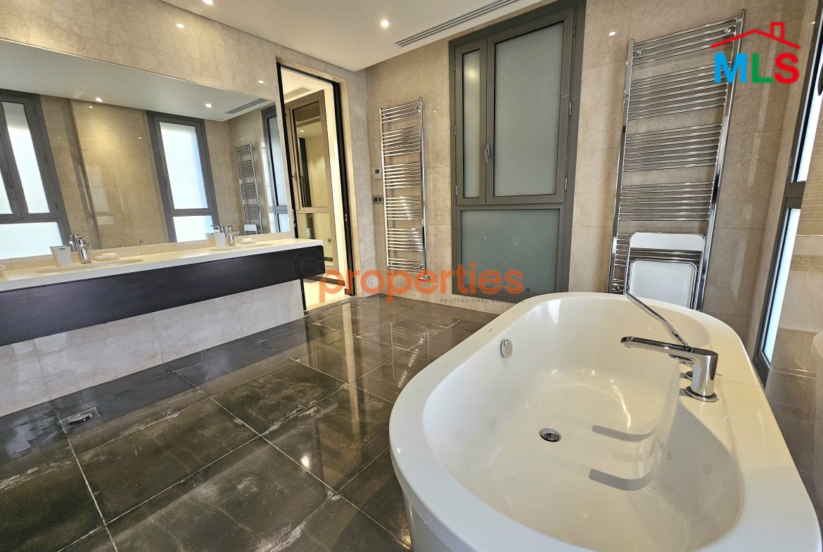 Luxurious Apartment For Rent in Waterfront Dbayeh - CPRD59
