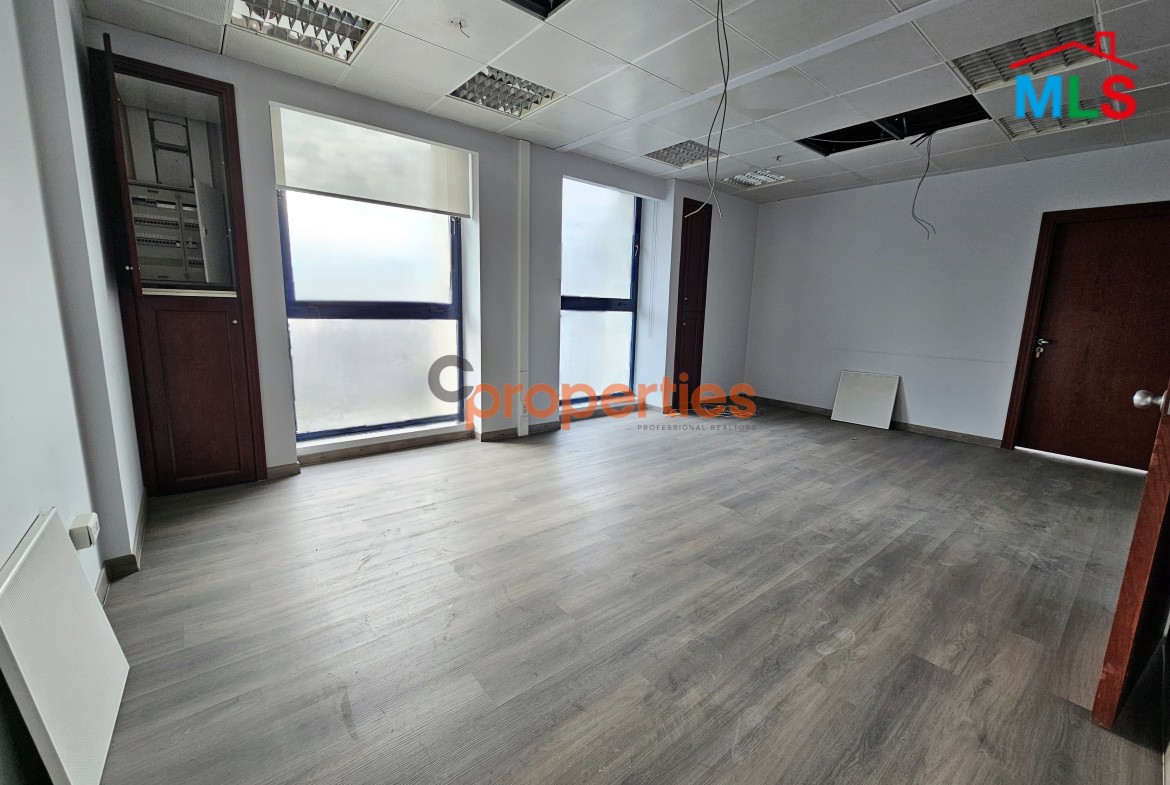 Office For Rent in Dbayeh [Prime Location] CPRD36
