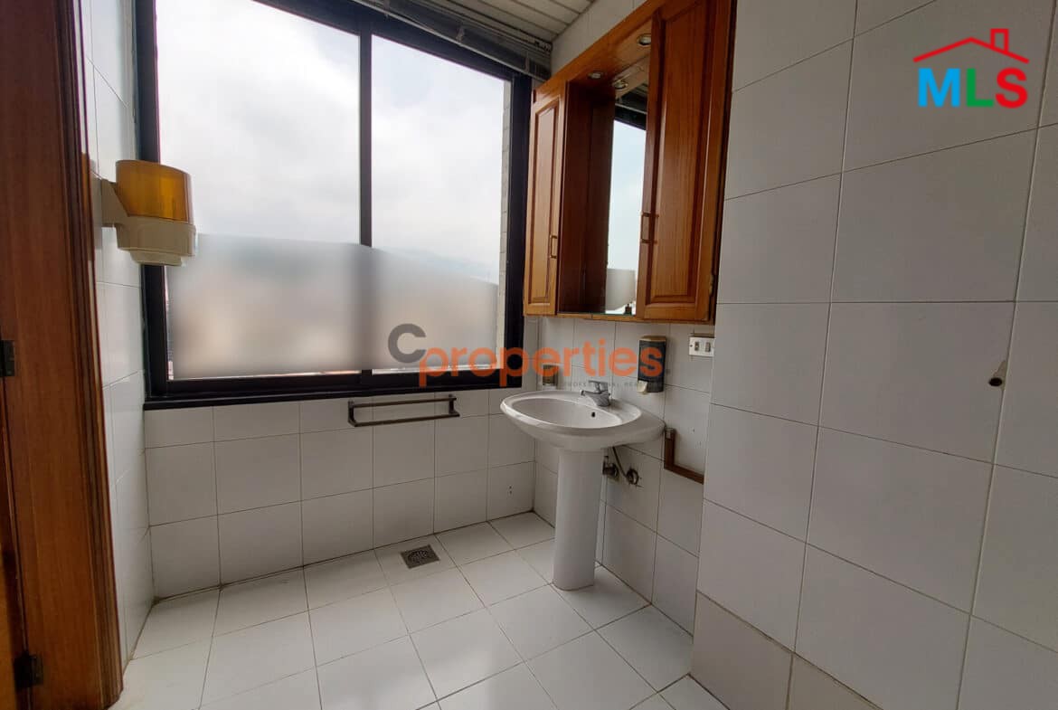 Prime Office for rent in Zalka CPSM62