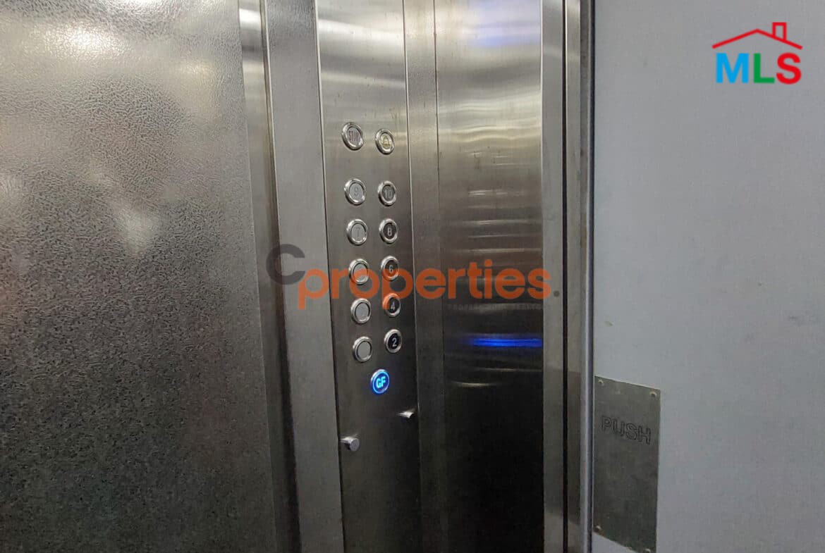 Prime Office for rent in Zalka CPSM62