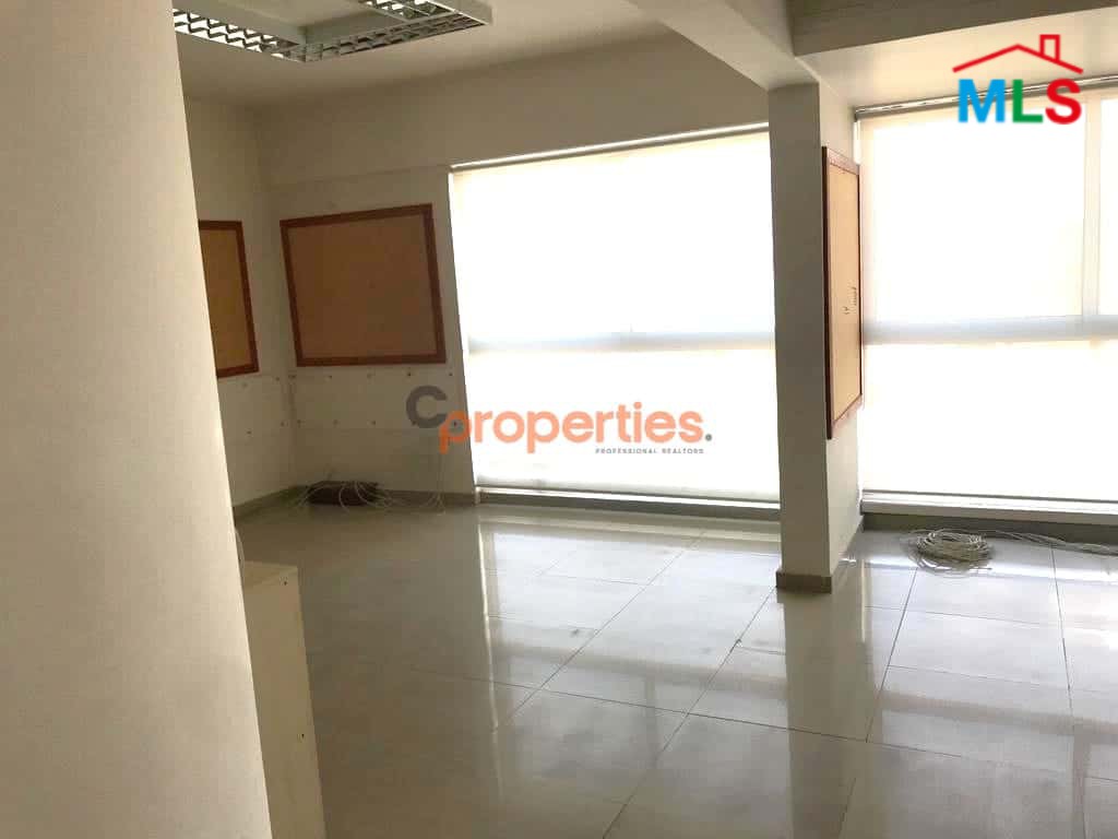 Office for rent in Zalka CPSM19