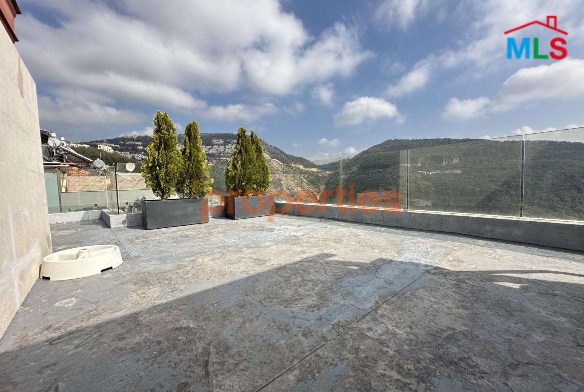 Duplex For Sale in Rabweh دوبلكس للبيع في الربوه CPCF287
