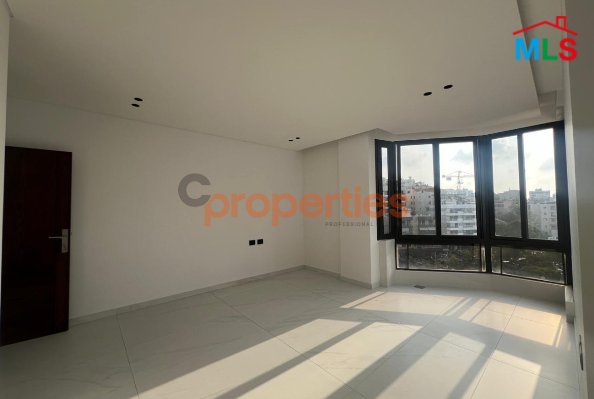 Luxury Apartment for Sale in Hazmieh – Prime Location with Mountain View and city view – CPMK159