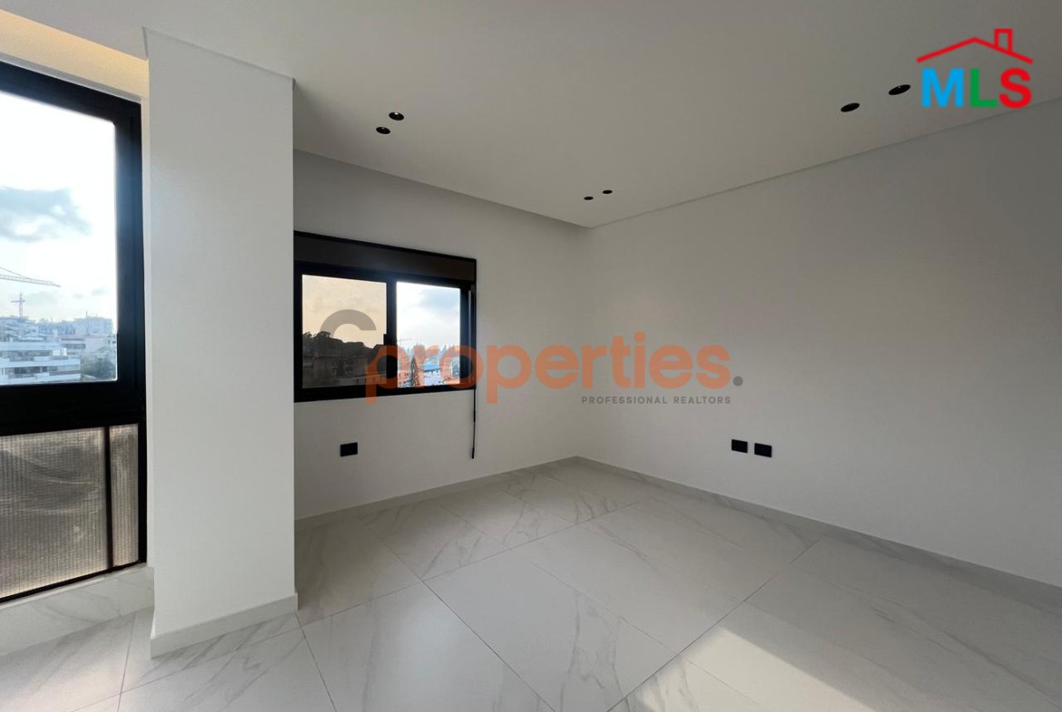 Luxury Apartment for Sale in Hazmieh – Prime Location with Mountain View and city view – CPMK159