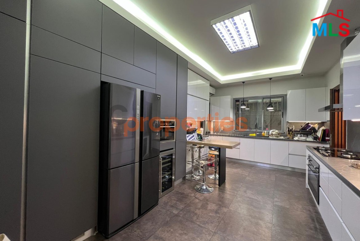 Luxury Apartment for Sale in Hazmieh – CPMK157
