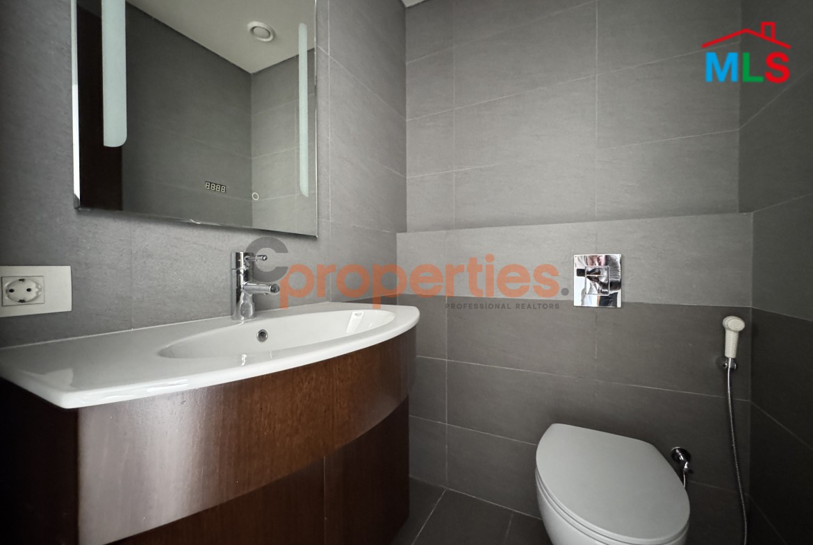 Apartment For Sale In Achrafieh – CPBWW01