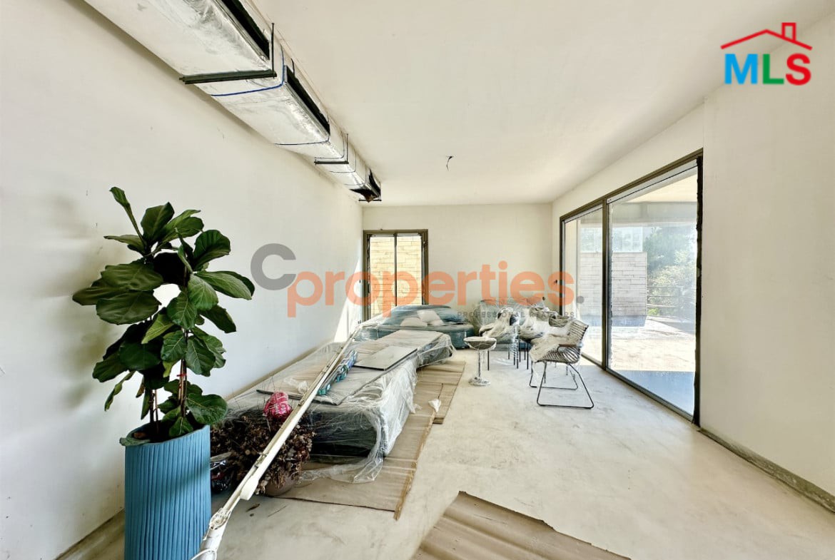 Apartment For Sale in Mtayleb with Terrace – CPCF271