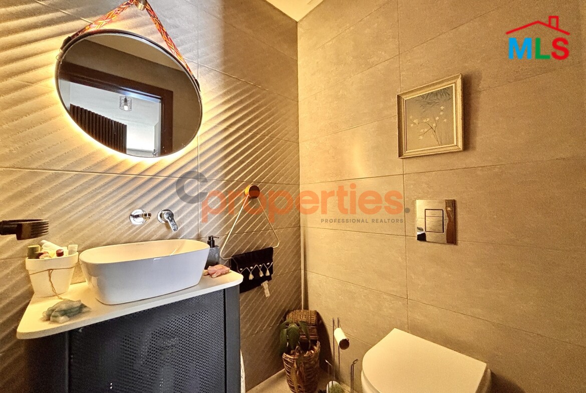 Apartment for Sale in Qennabet Broumana with Terrace & Pool – CPRA175 – قنابة برومانا